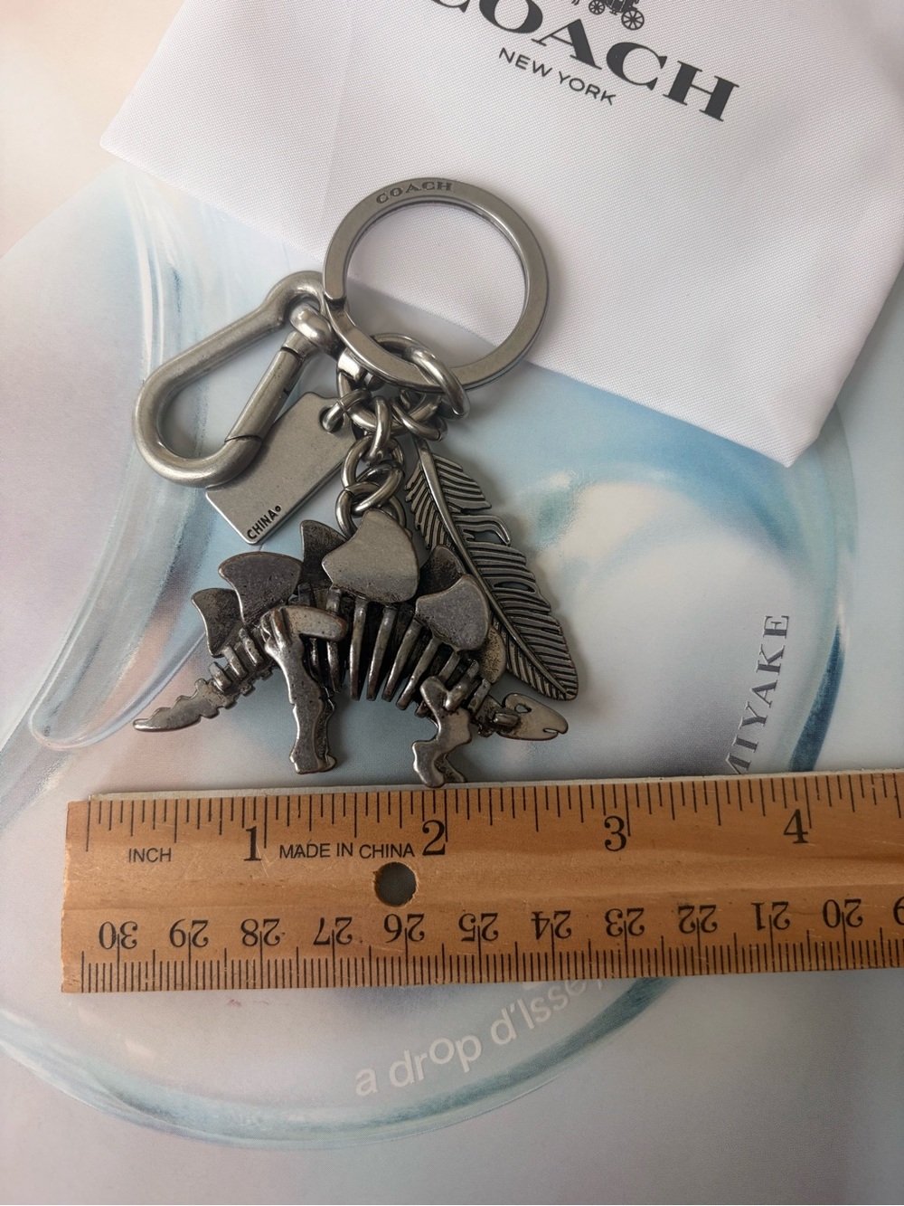 Coach Lexie dinosaur keychain Charm new metal heavy with dust bag new - Picture 7 of 7